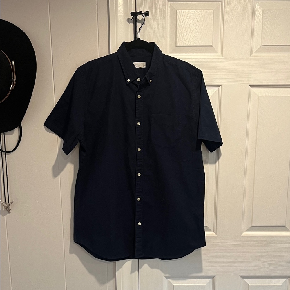 GAP Men’s Large Tall Navy Half Sleeve Button Down